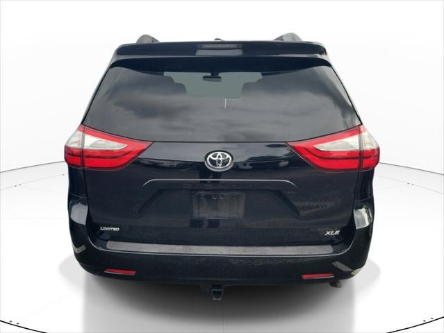 2016 Toyota Sienna XLE