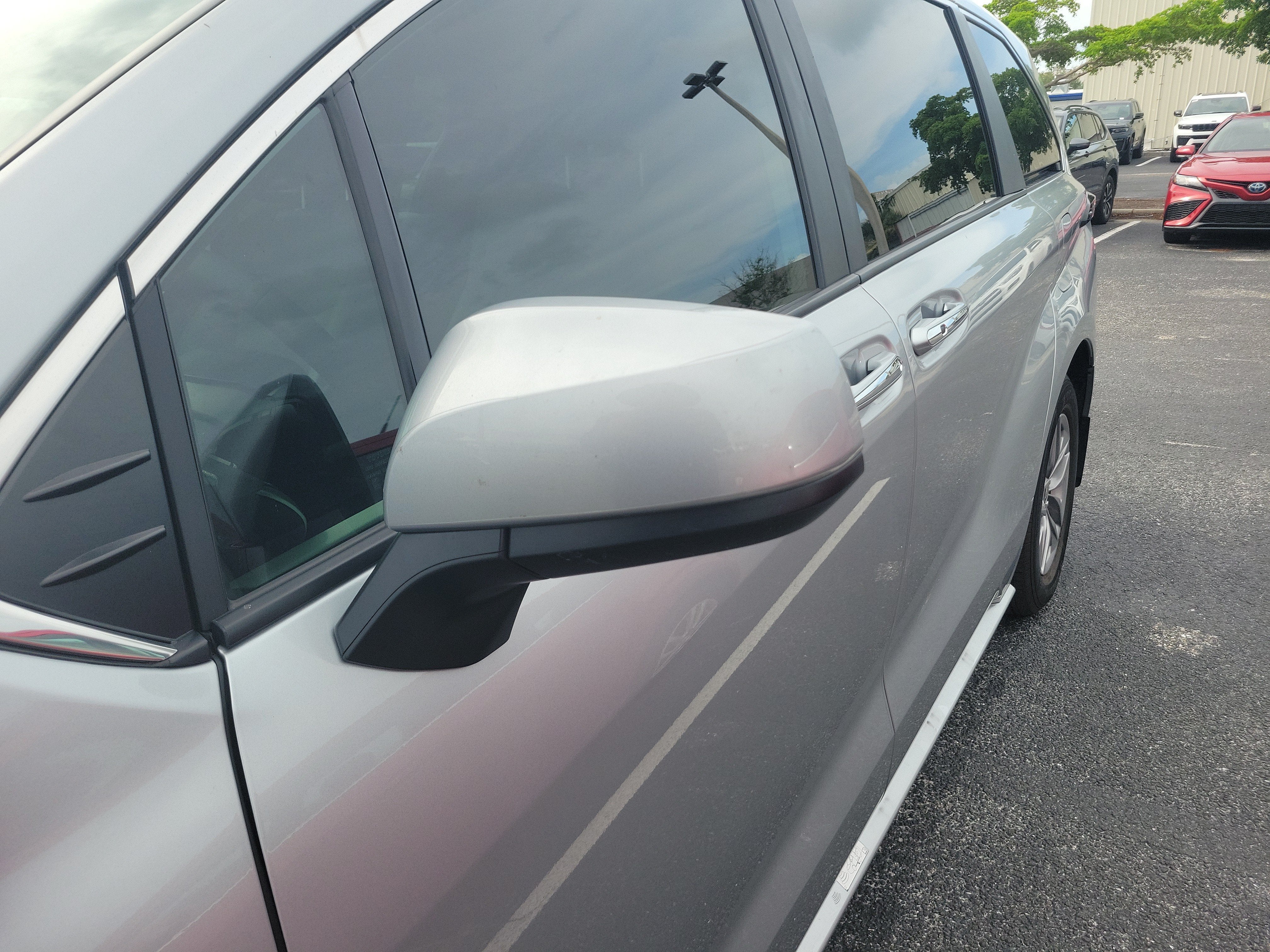 2025 Toyota Sienna XLE