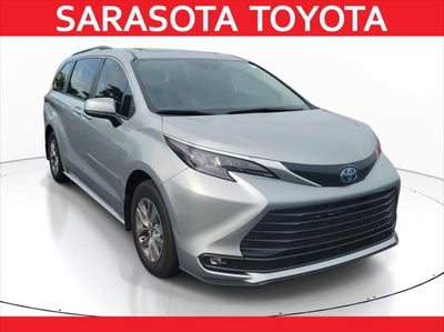 2025 Toyota Sienna XLE