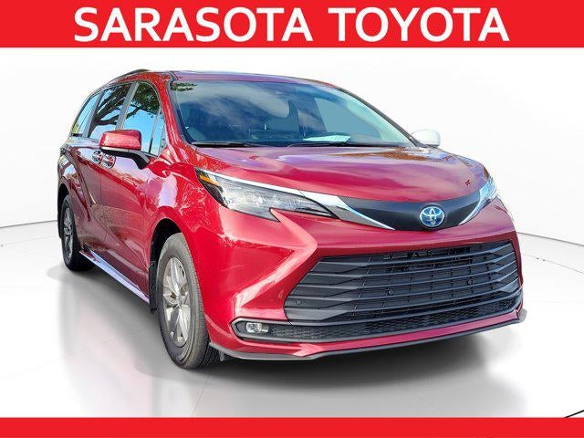 2025 Toyota Sienna XLE