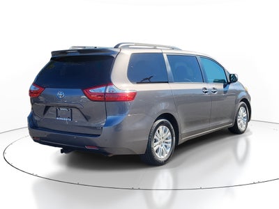 2017 Toyota Sienna XLE