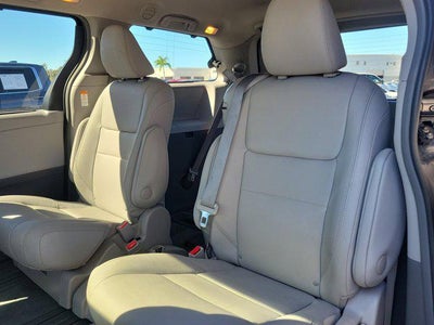 2017 Toyota Sienna XLE