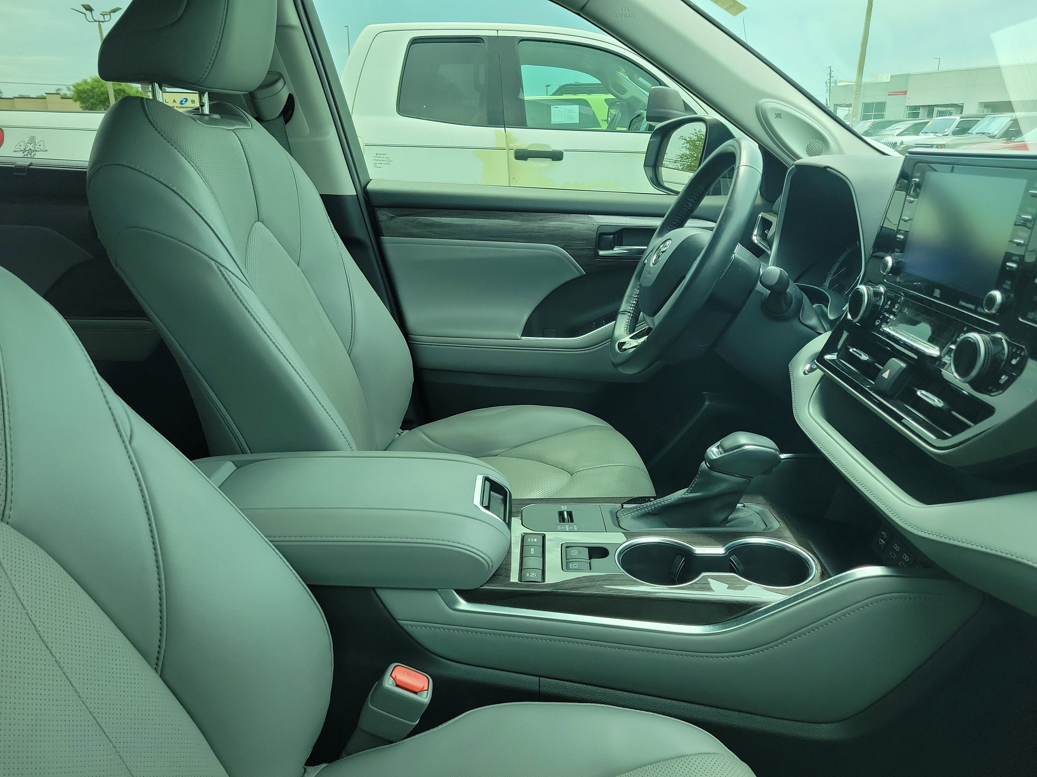 2022 Toyota Highlander Limited