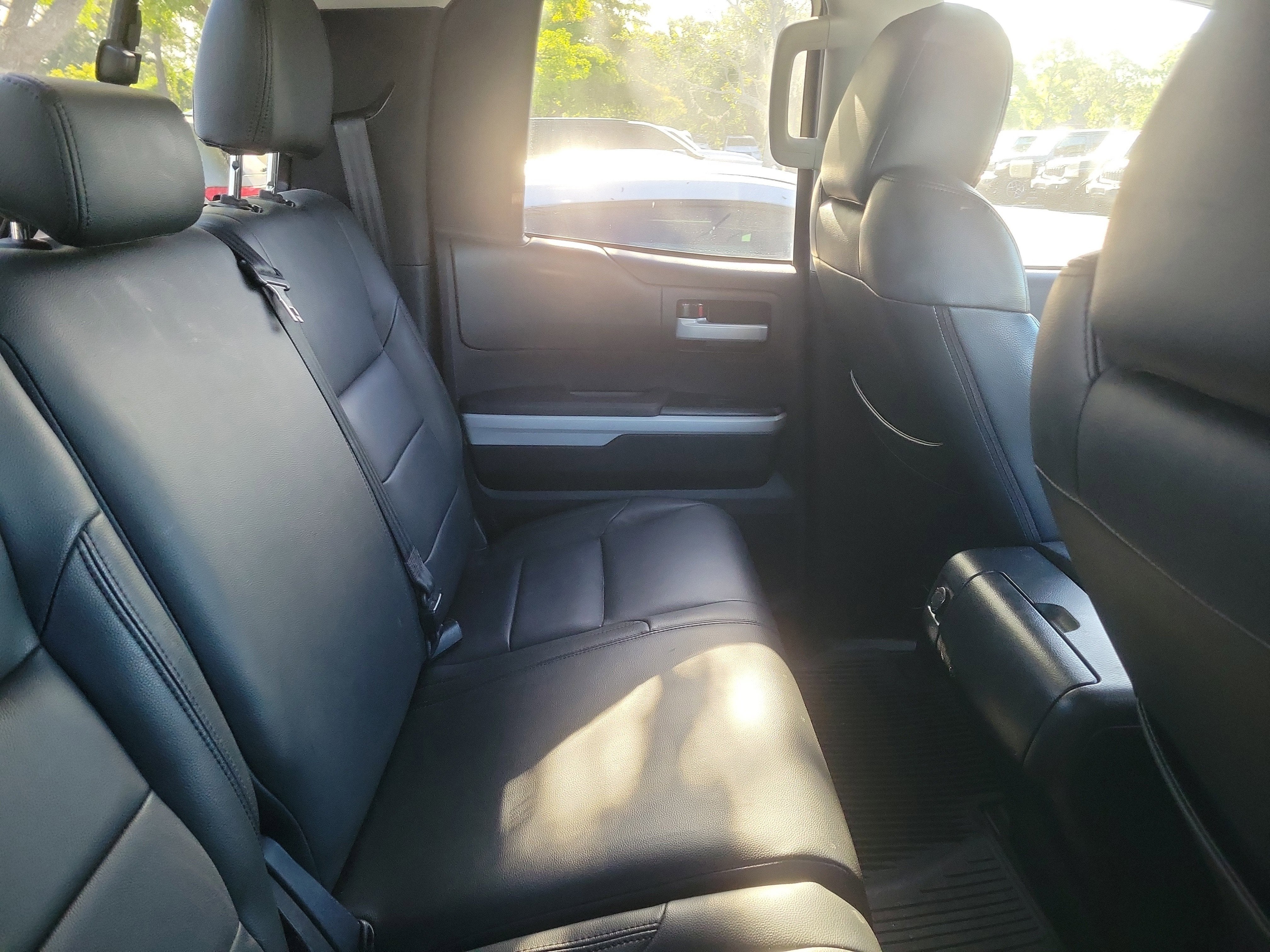 2014 Toyota Tundra SR5