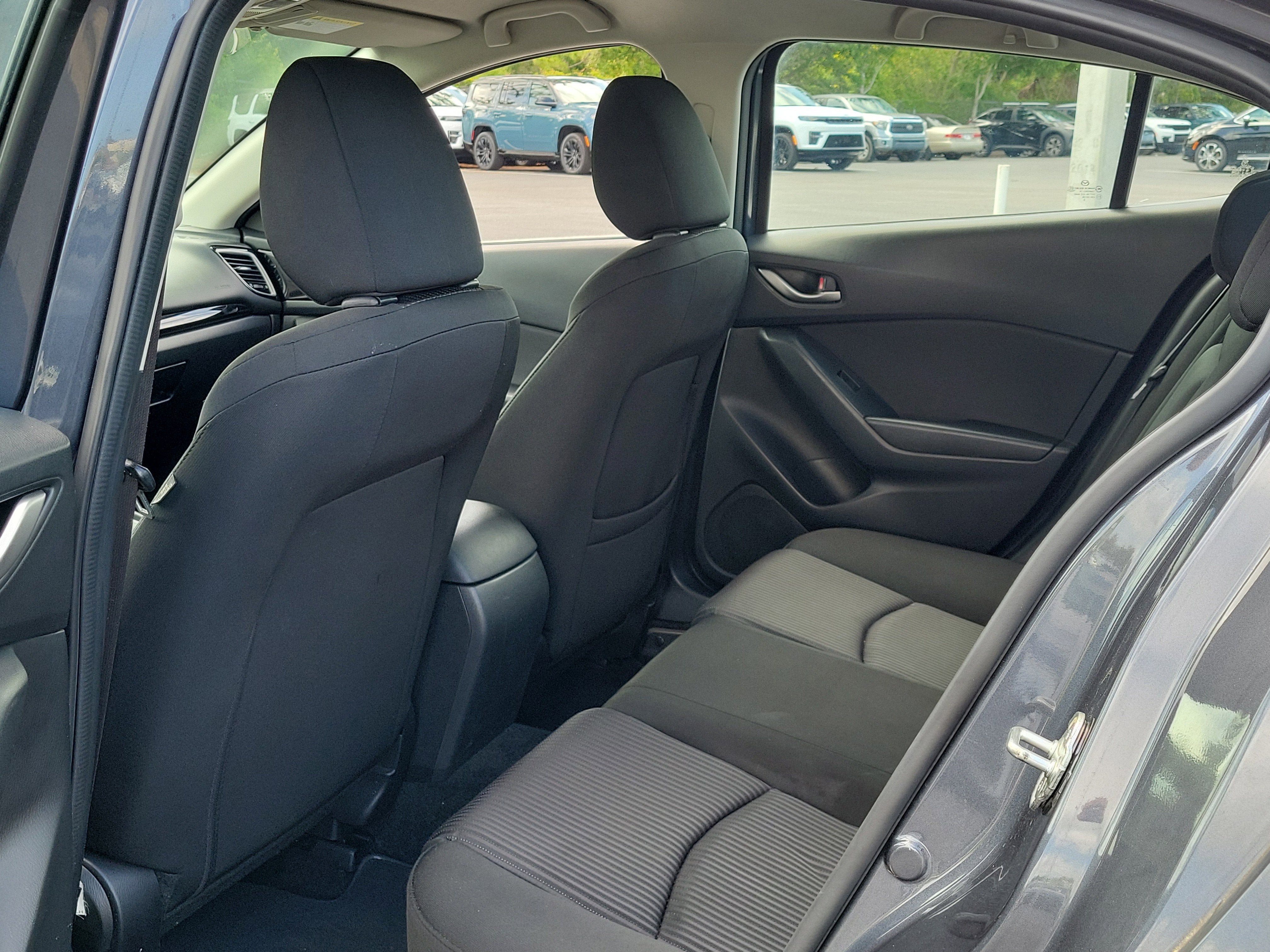 2016 Mazda Mazda3 i Sport