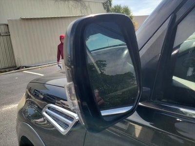 2017 Nissan Armada SV