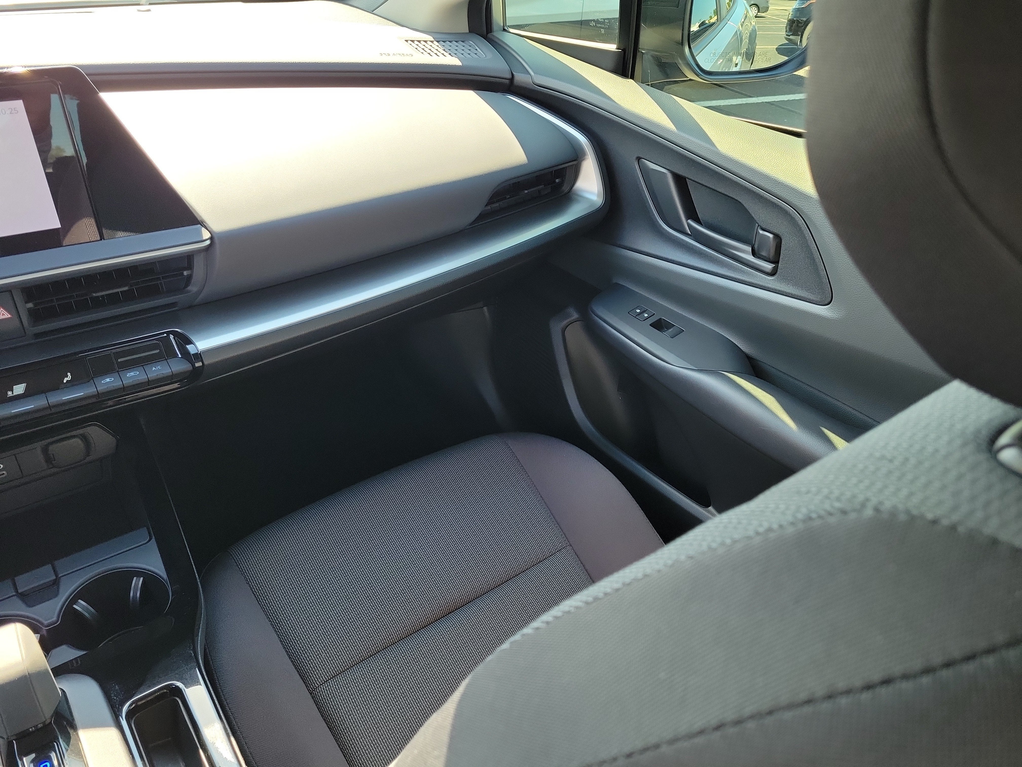2023 Toyota Prius LE