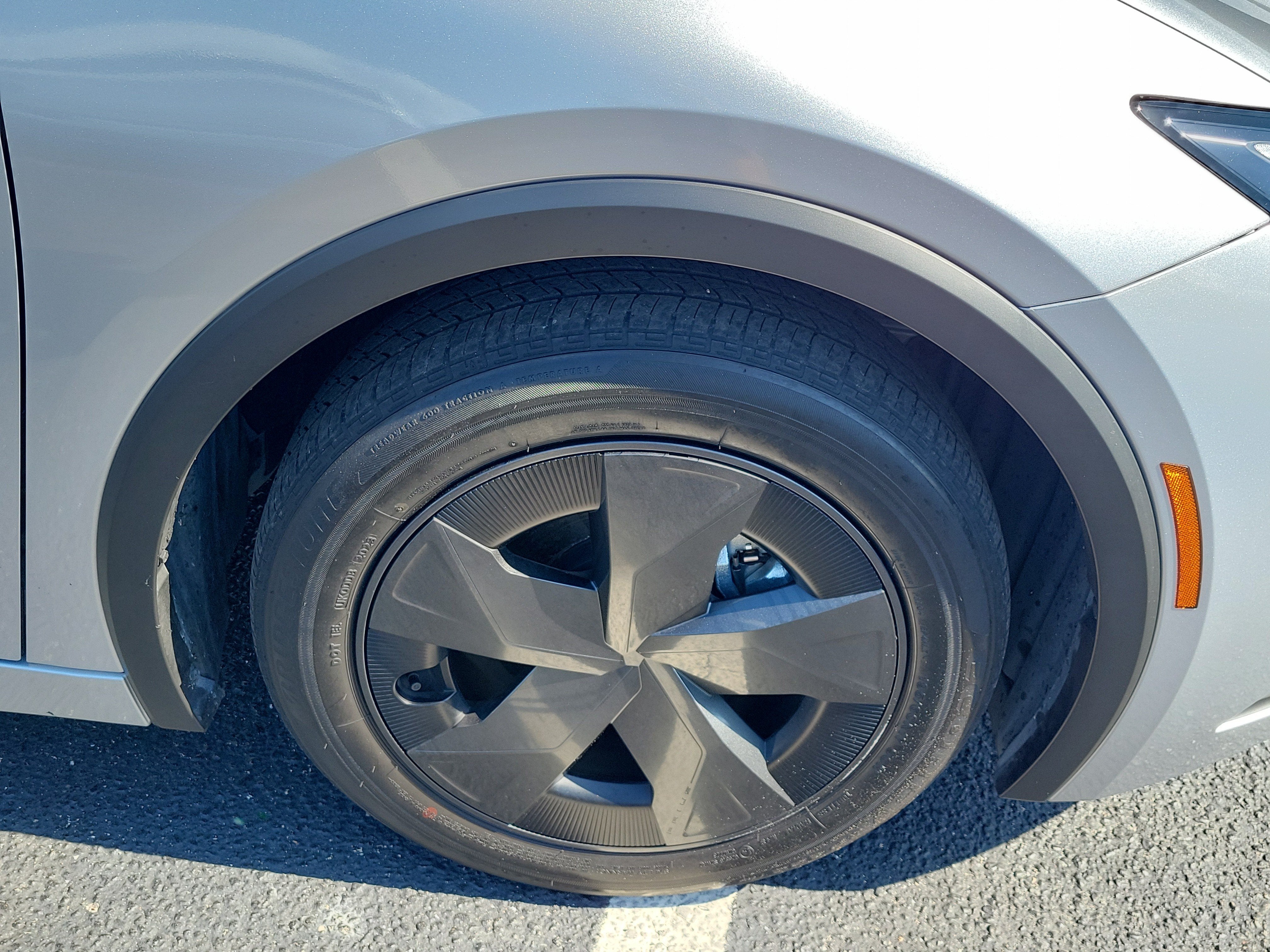 2023 Toyota Prius LE