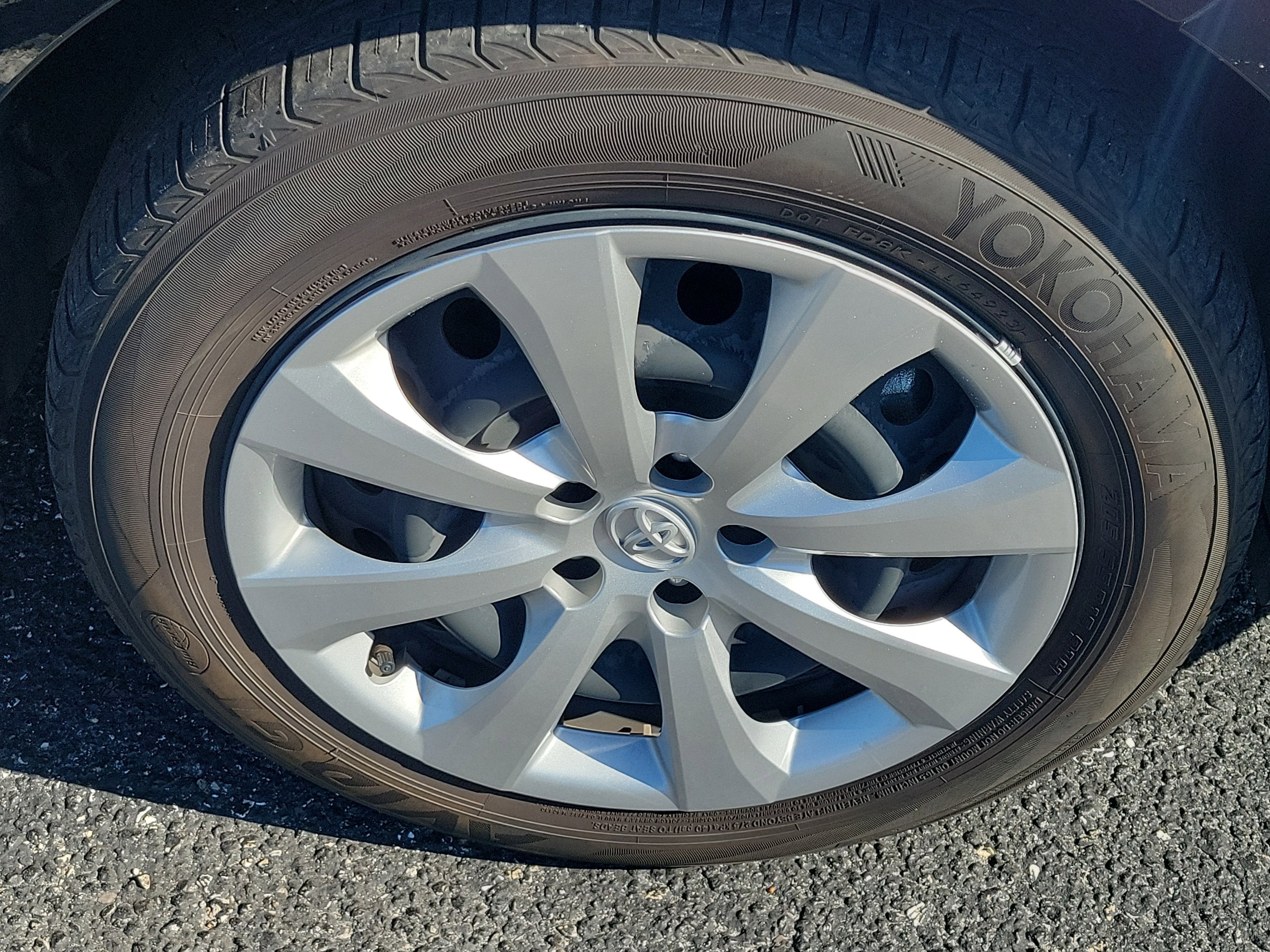 2024 Toyota Corolla Hybrid LE