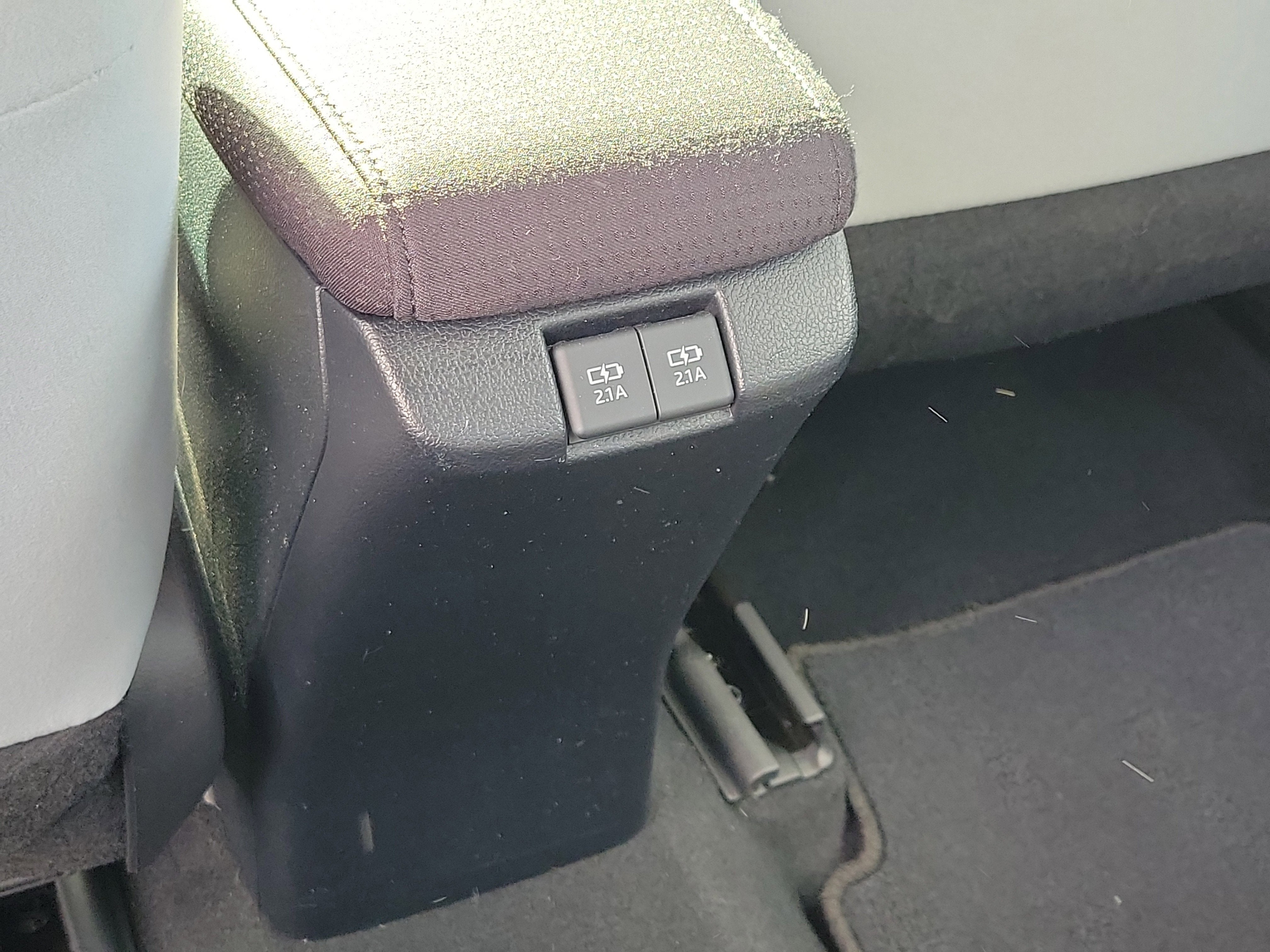 2021 Toyota Prius L