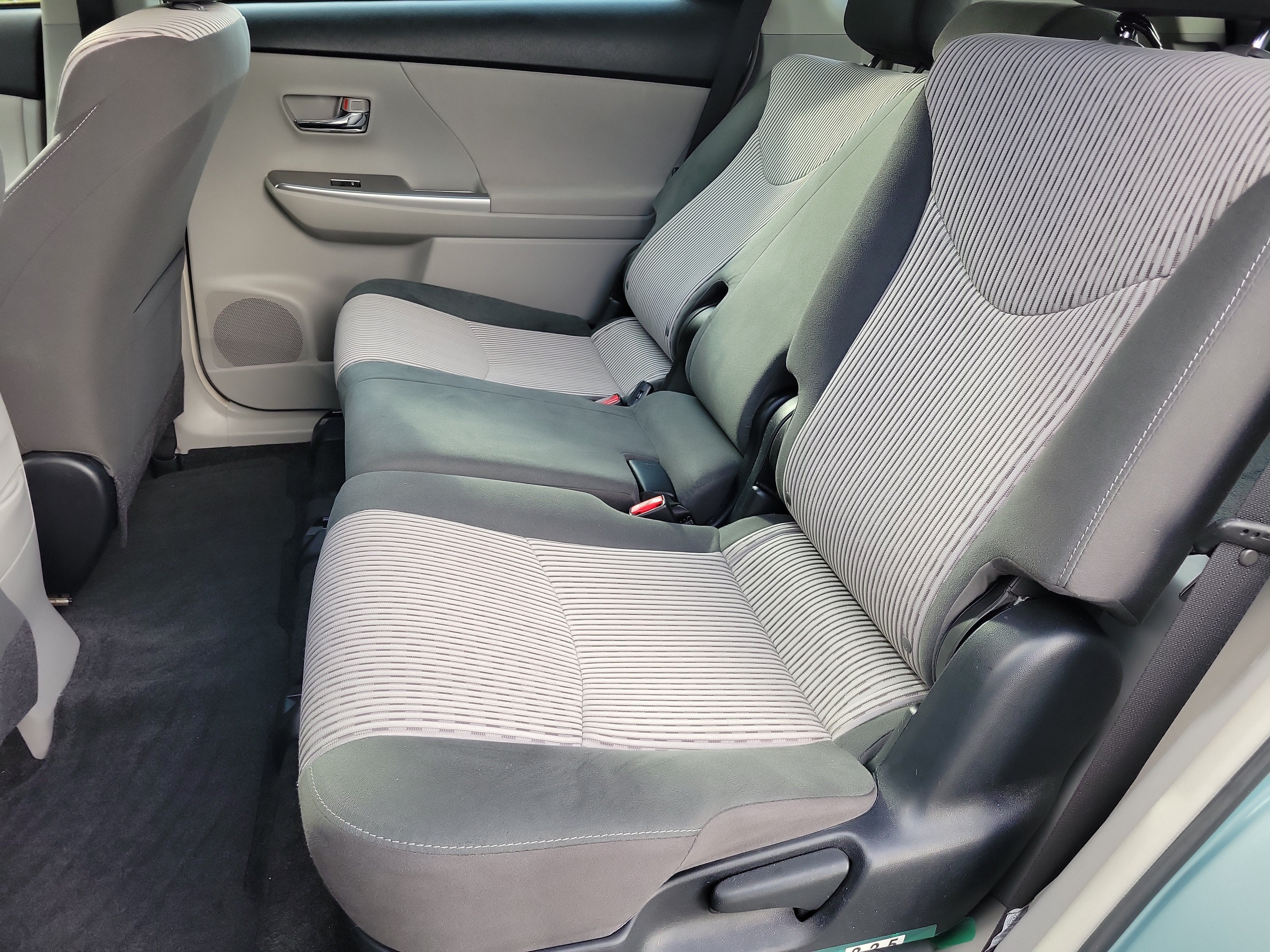 2015 Toyota Prius v Two