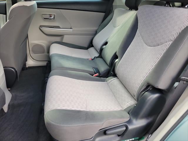 2015 Toyota Prius v Two