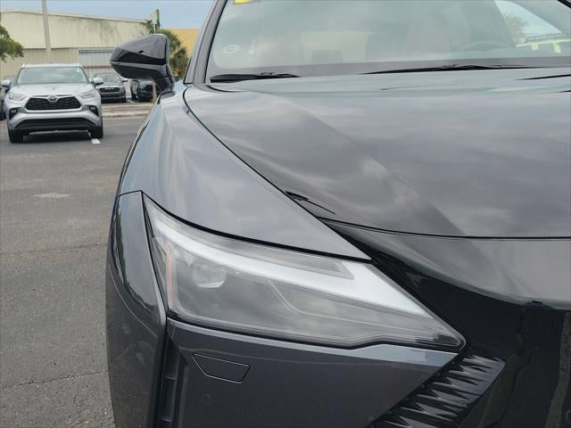 2023 Lexus RZ 450e Premium