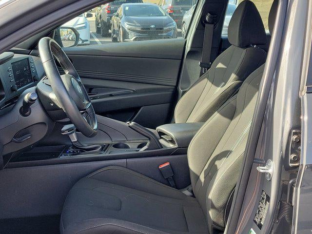 2025 Hyundai Elantra SEL - Photo 51