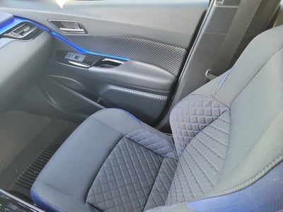 2022 Toyota C-HR XLE