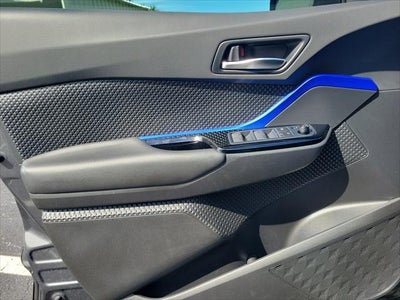 2022 Toyota C-HR XLE