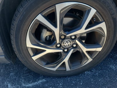 2021 Toyota C-HR XLE