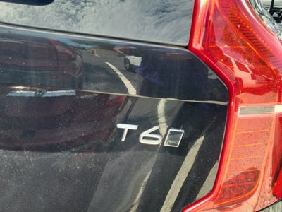 2020 Volvo XC90 T6 Momentum