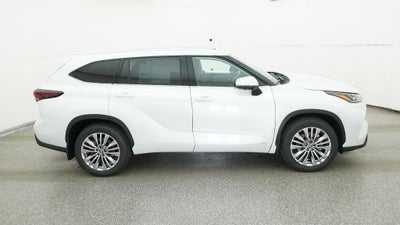 2026 Toyota Highlander Hybrid Platinum