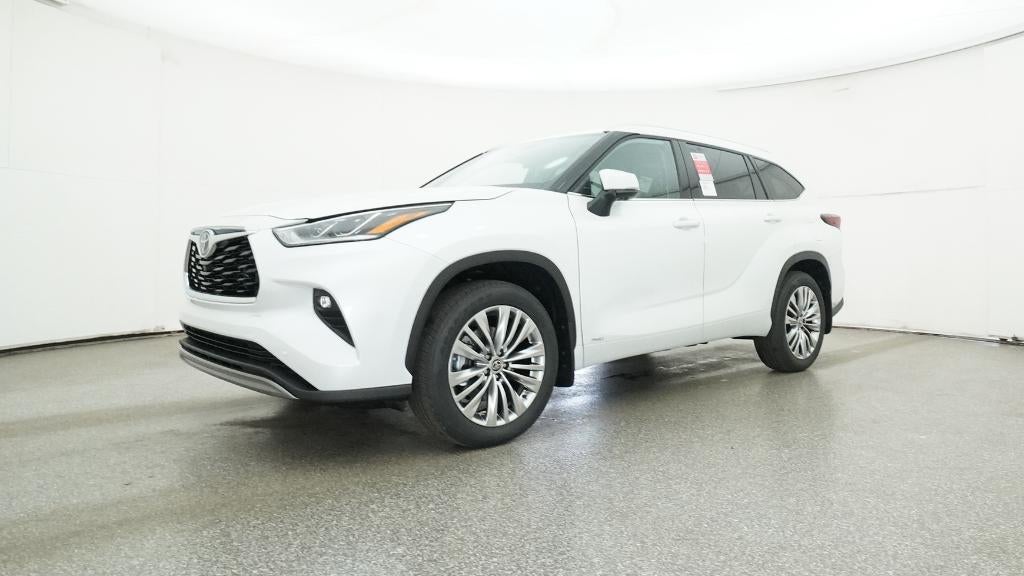 2026 Toyota Highlander Hybrid Platinum
