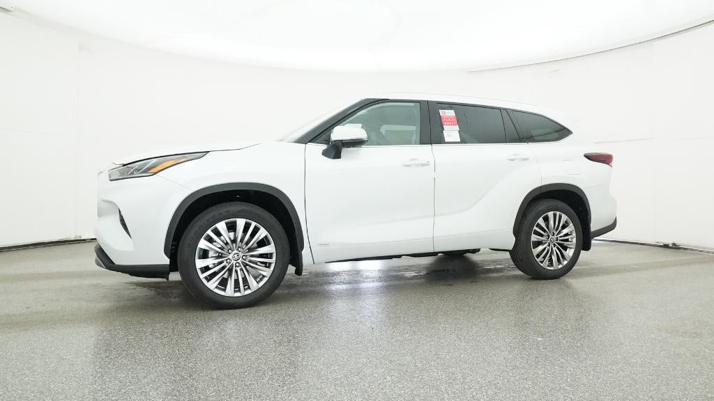 2026 Toyota Highlander Hybrid Platinum