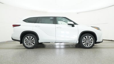 2026 Toyota Highlander Hybrid Platinum