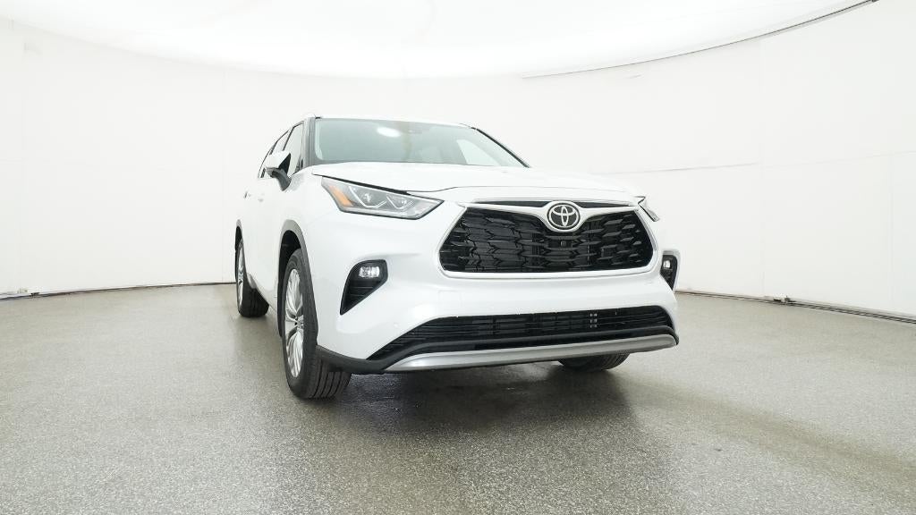 2026 Toyota Highlander Hybrid Platinum