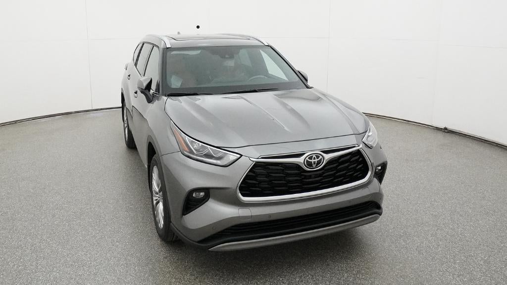 2026 Toyota Highlander Hybrid Platinum