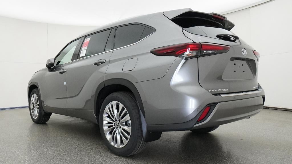 2026 Toyota Highlander Hybrid Platinum