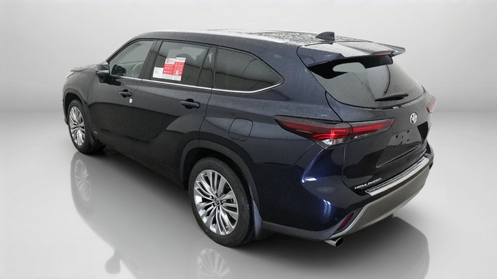2026 Toyota Highlander Hybrid Platinum