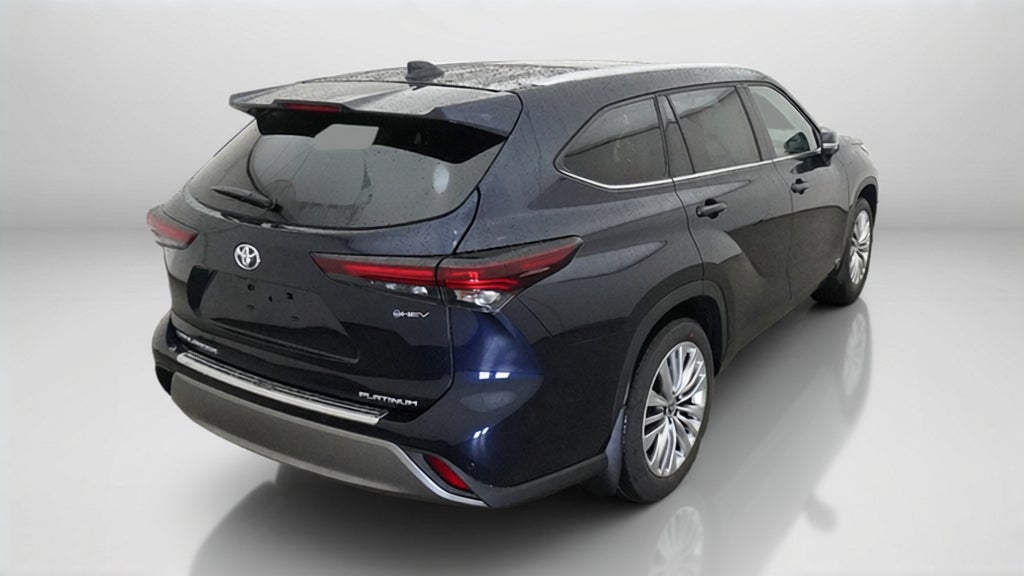 2026 Toyota Highlander Hybrid Platinum