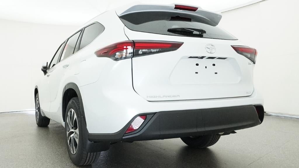 2026 Toyota Highlander Hybrid XLE