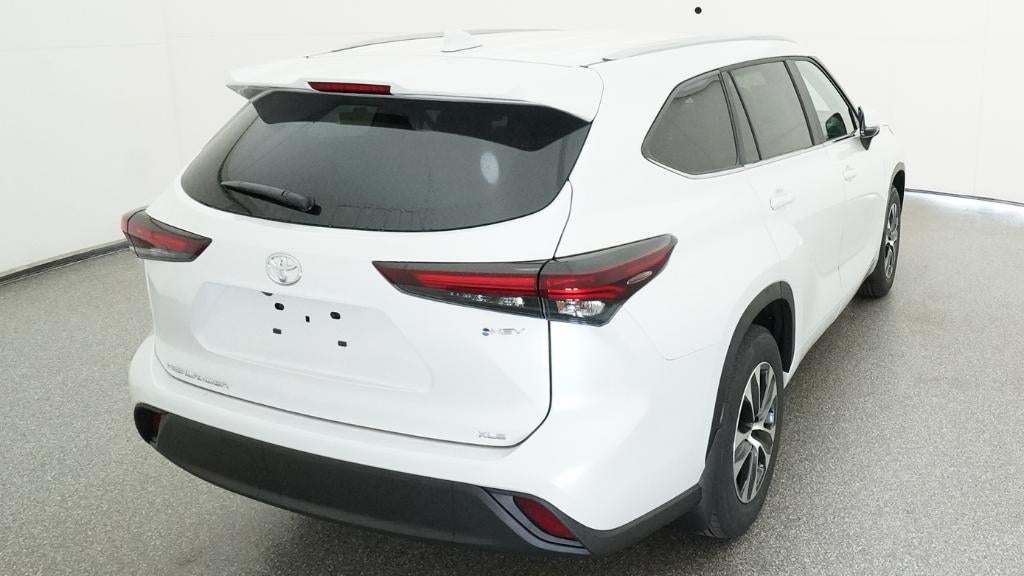 2026 Toyota Highlander Hybrid XLE