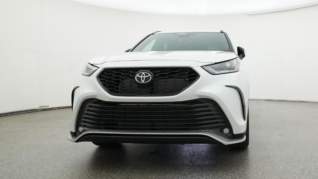 2026 Toyota Highlander XSE