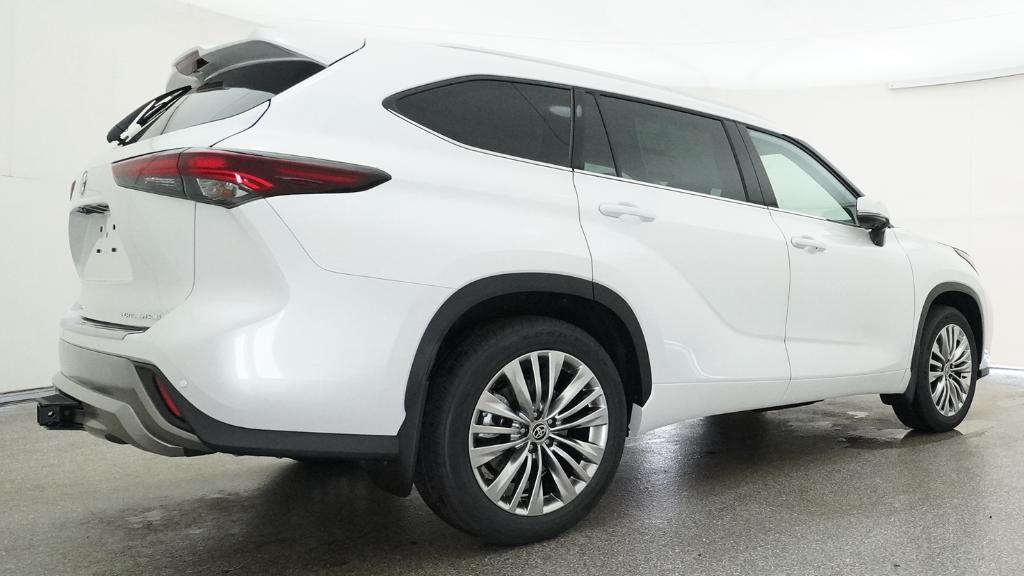2026 Toyota Highlander Platinum