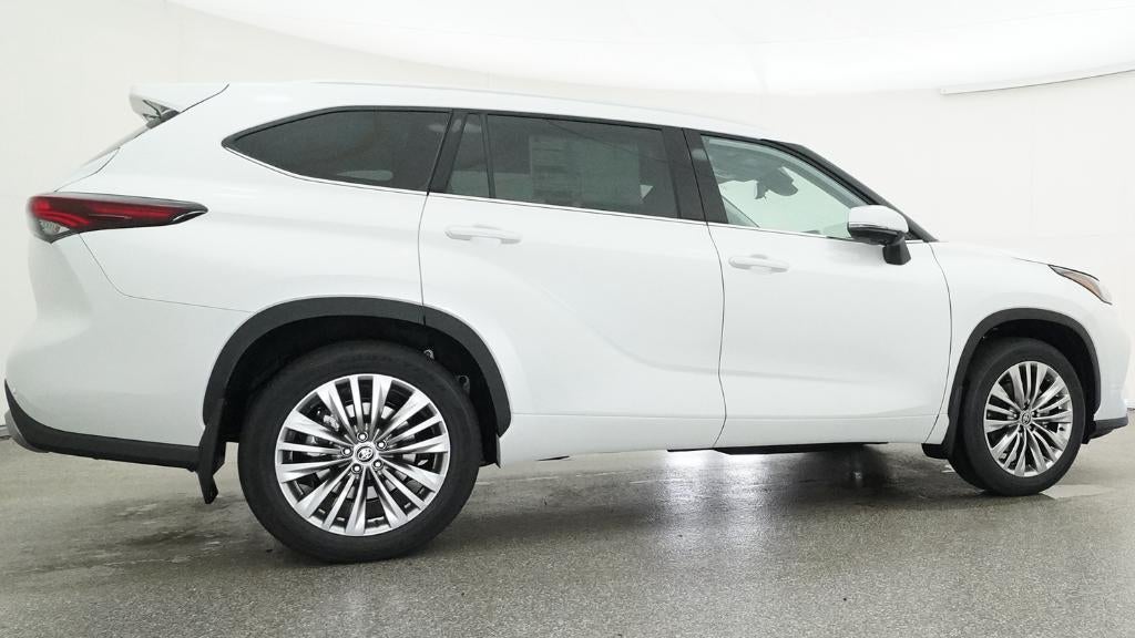 2026 Toyota Highlander Platinum