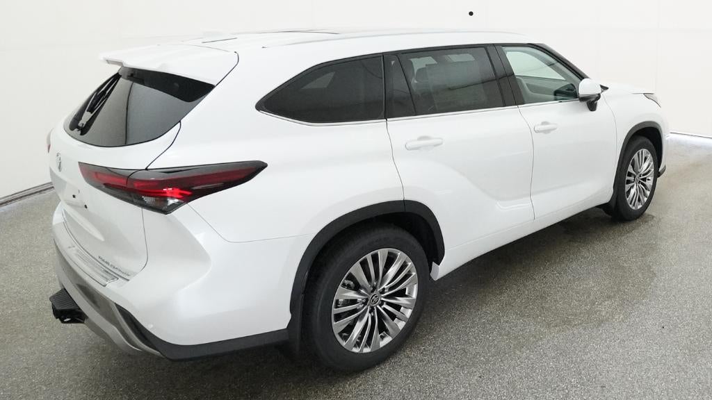 2026 Toyota Highlander Platinum