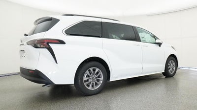 2026 Toyota Sienna LE