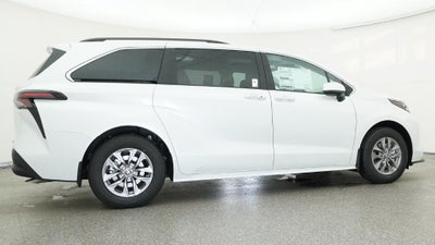 2026 Toyota Sienna XLE