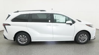 2026 Toyota Sienna XLE