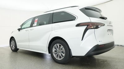 2026 Toyota Sienna XLE