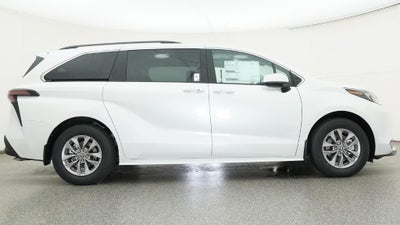 2026 Toyota Sienna XLE