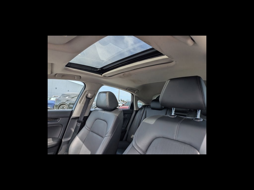 2022 Honda Civic Hatchback EX-L