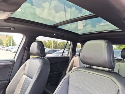 2023 Volkswagen Tiguan SE R-Line Black