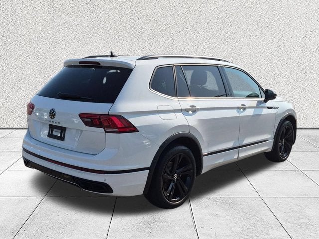 2023 Volkswagen Tiguan SE R-Line Black