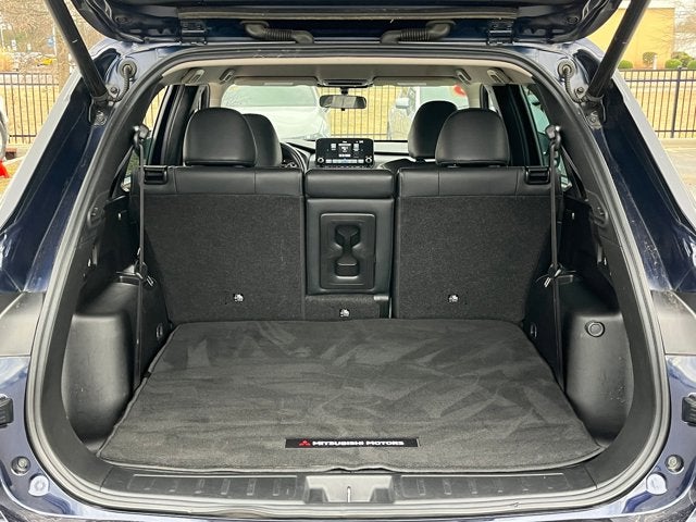 2023 Mitsubishi Outlander SE