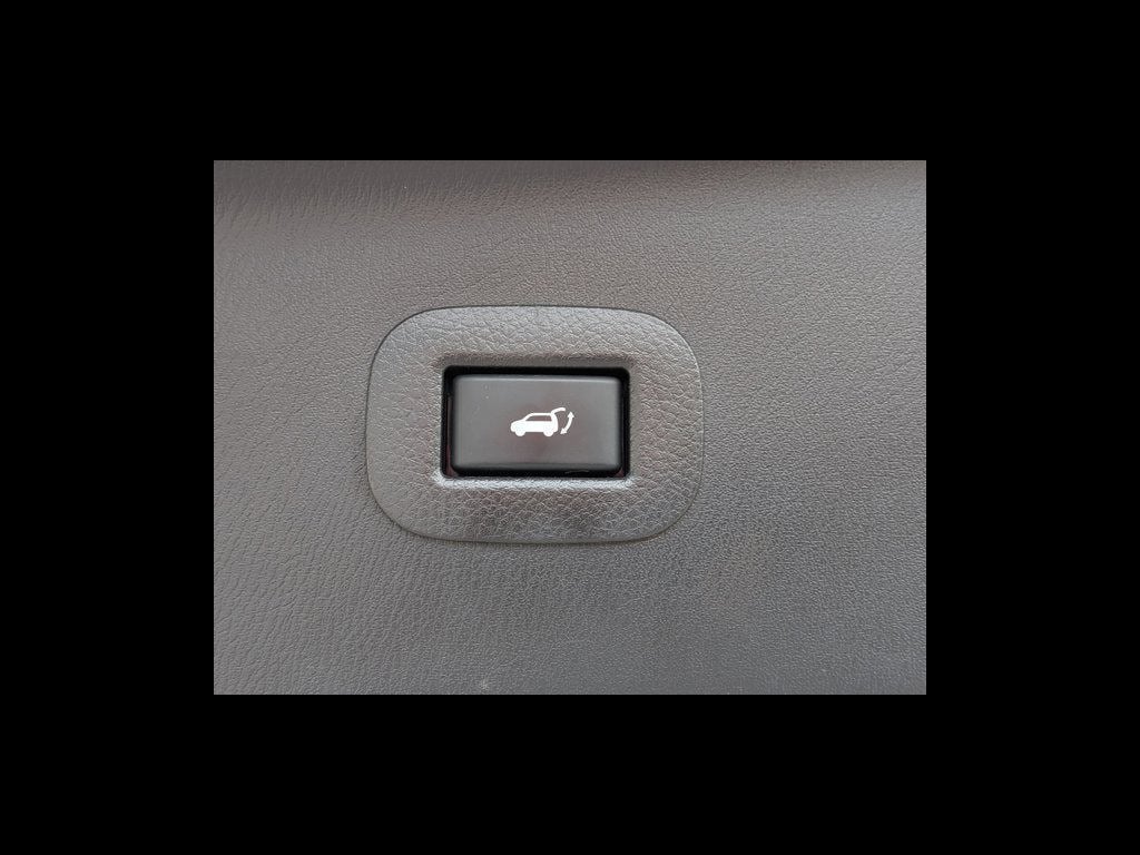 2021 INFINITI QX80 LUXE