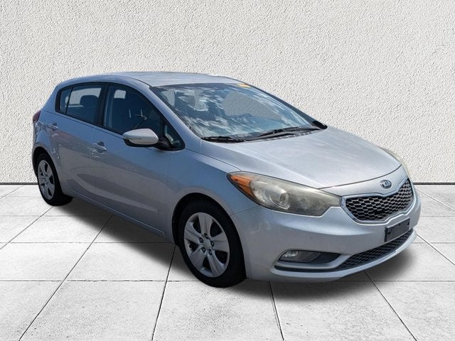 2016 Kia Forte 5-Door LX