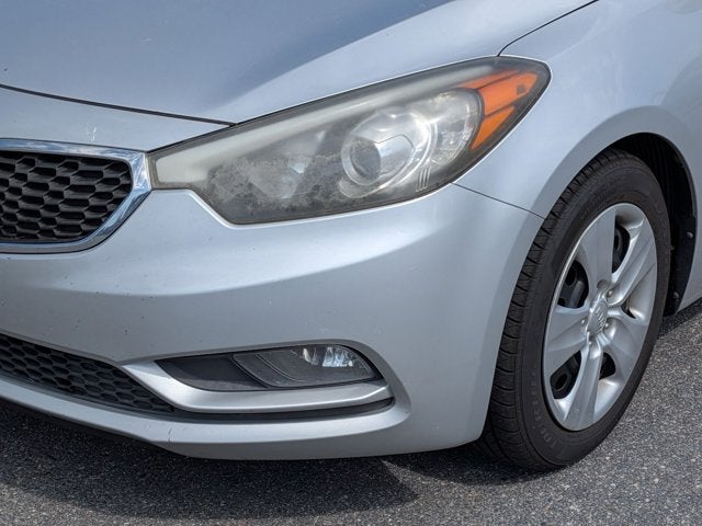 2016 Kia Forte 5-Door LX