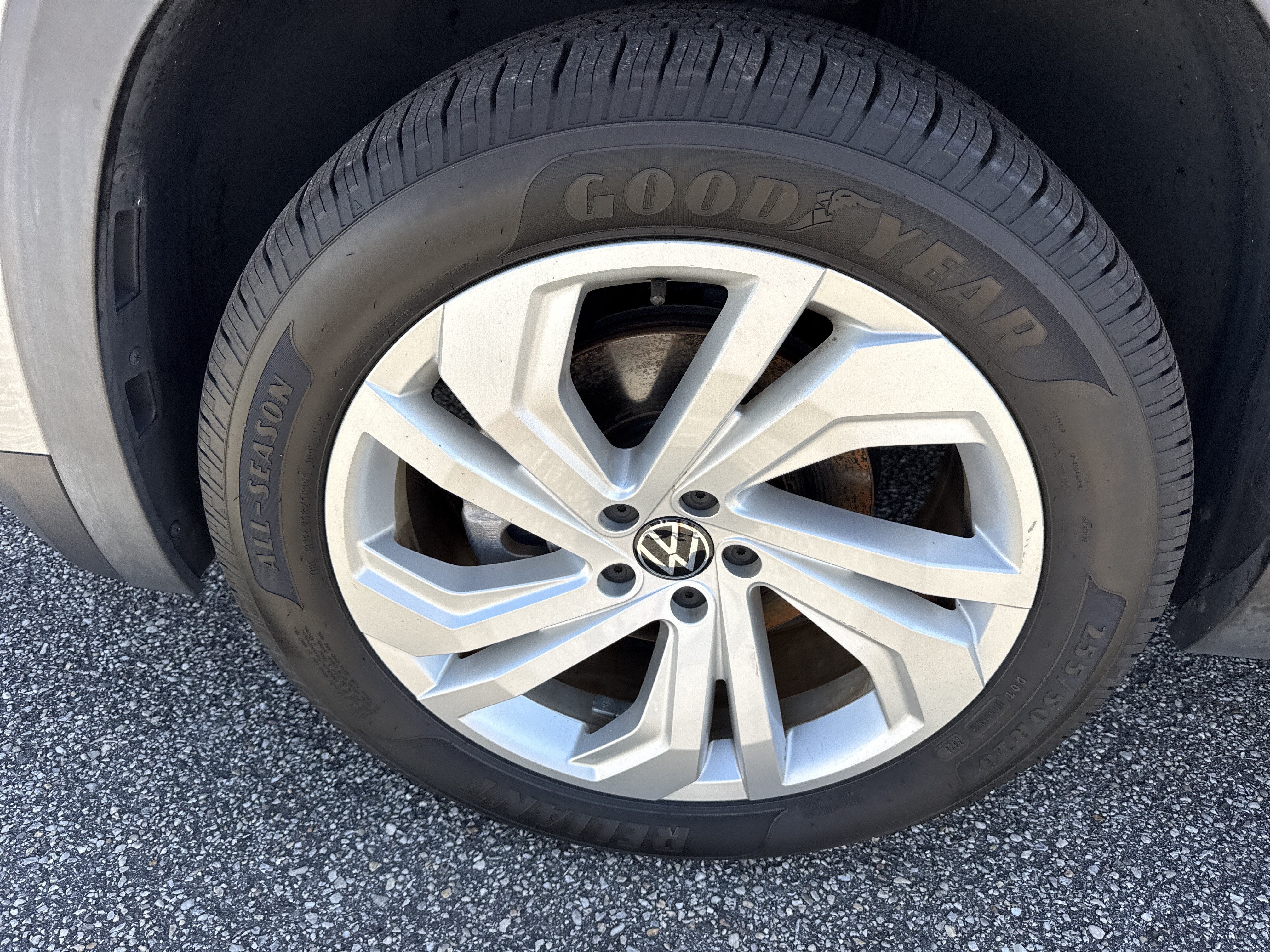2021 Volkswagen Atlas 3.6L V6 SE w/Technology
